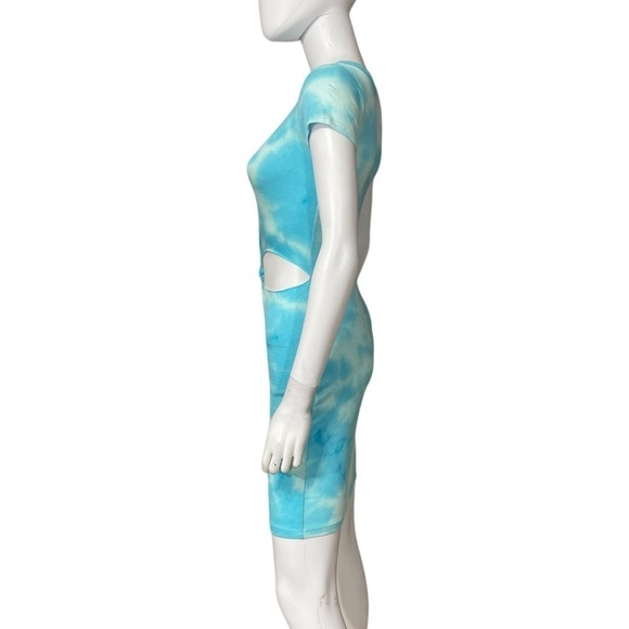 Tie Dye Cut Out Dress
New - Picture 3 of 6